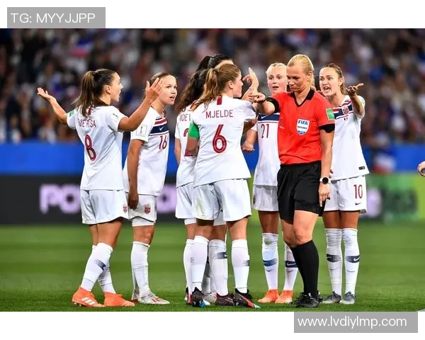 2019年女足世界杯挪威女队与英格兰女队精彩对决回顾 2019年女足世界杯挪威女队与英格兰女队精彩对决回顾