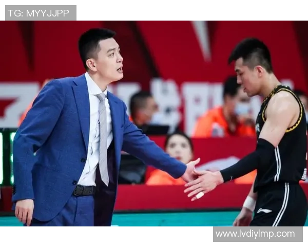 CBA精彩对决广东队迎战新疆队争夺季后赛席位的关键战役 CBA精彩对决广东队迎战新疆队争夺季后赛席位的关键战役