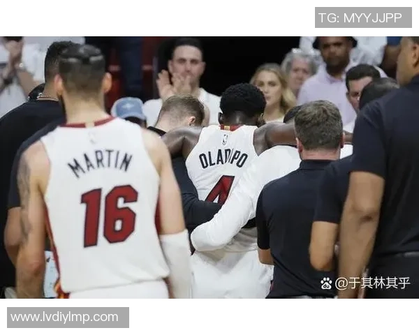 勇士与猛龙激战12月13日NBA赛场精彩对决引发球迷热议