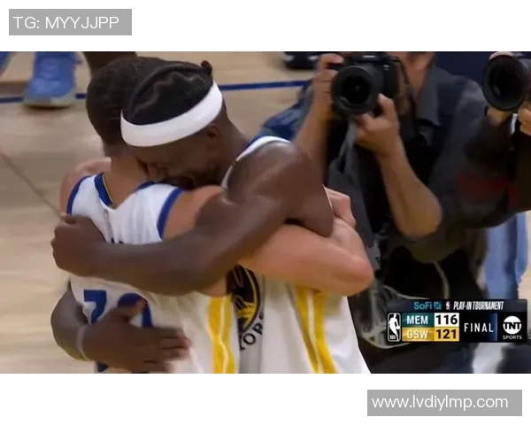 库里带领勇士对抗灰熊精彩对决视频回顾与分析